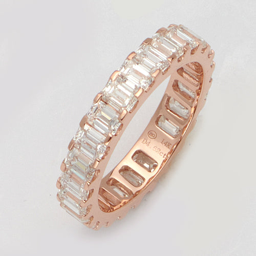 14KR 4.62CTW EMERALD DIAMOND ETERNITY BAND